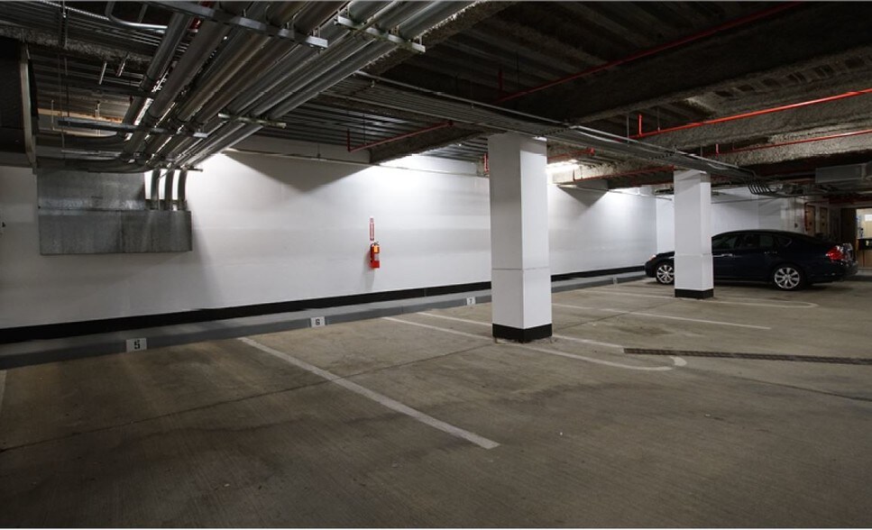 More Photos Of 1900 W Pl NE, Washington Office For Lease