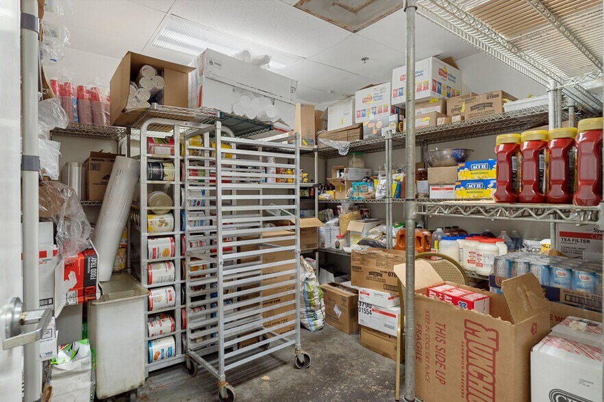 More Photos Of 4550 Golf Club Ln, Spring Hill Golf Course Driving Range For Sale