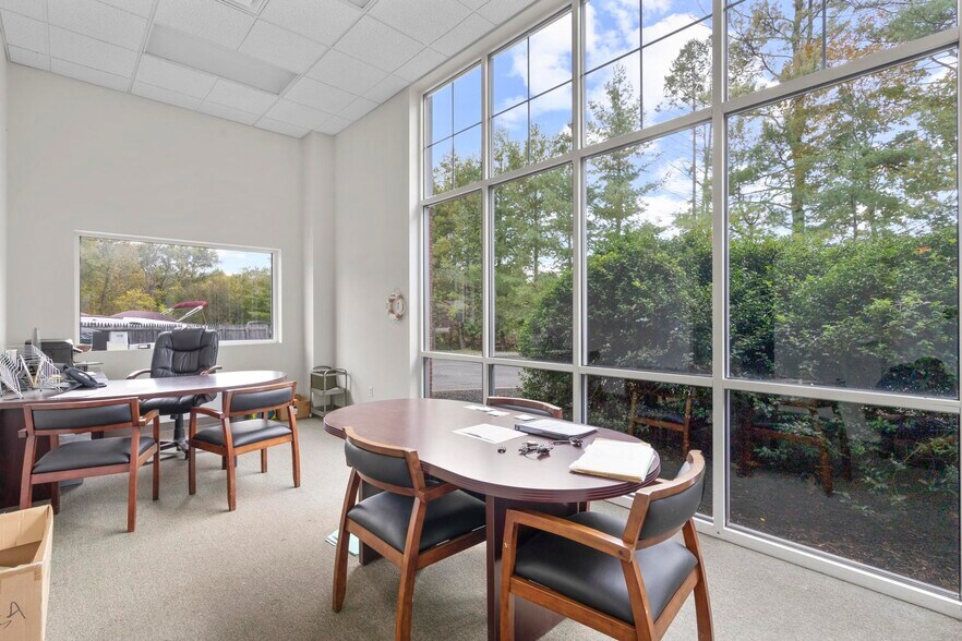 More Photos Of 507 Danbury Rd, New Milford Unknown For Lease