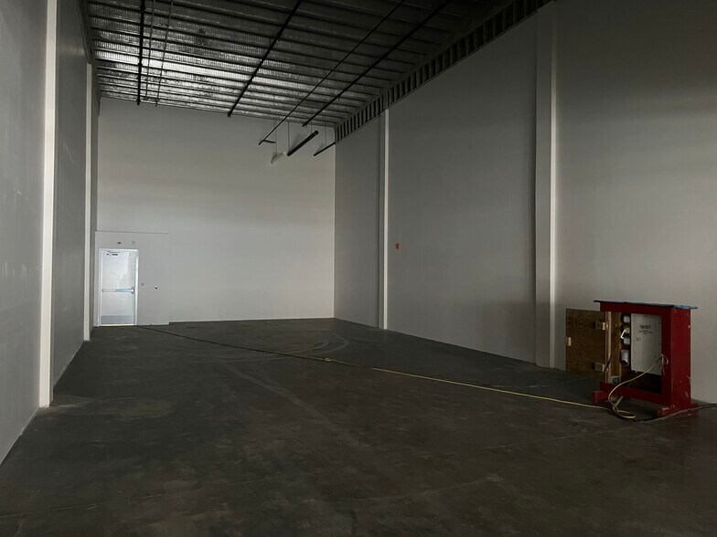 More Photos Of 4899 Vanguard Rd, Richmond Warehouse For Sale
