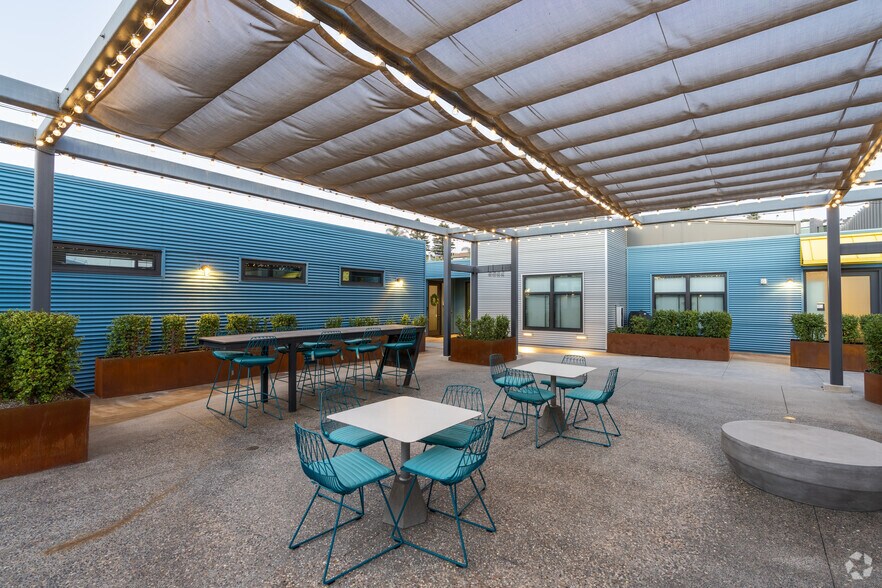 More Photos Of 330 S Cedros Ave, Solana Beach Apartments For Lease