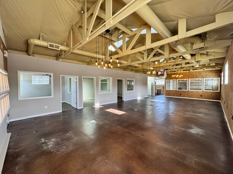 More Photos Of 447 Figueroa St, Monterey Storefront For Sale