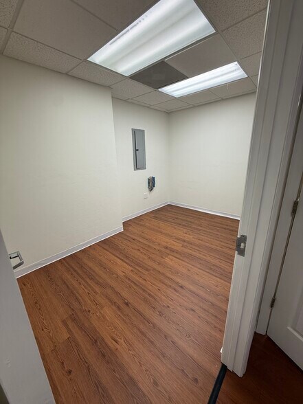 More Photos Of 1283 SW Sr-47, Lake City Medical For Lease