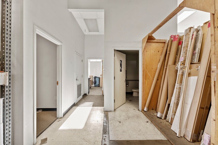 More Photos Of 1166 S Sage Dr, Cedar City Storefront For Sale