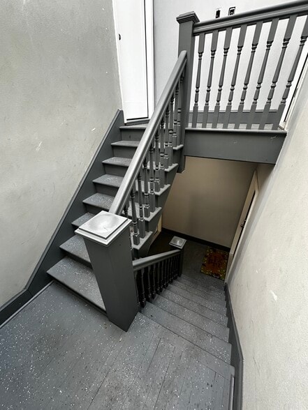 More Photos Of 1468-1472 Baldwin St, Waterbury Storefront Retail Residential For Sale