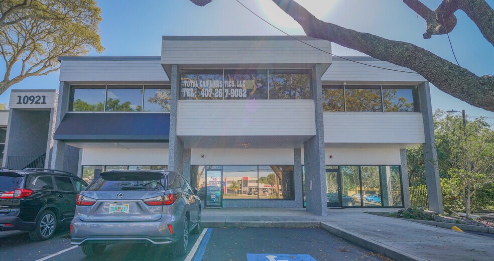 More Photos Of 10915-11009 N 56th St, Tampa Storefront Retail Office For Lease