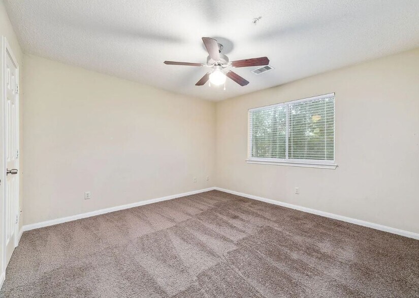 More Photos Of 100 Westpark Dr, Conroe Apartments For Sale