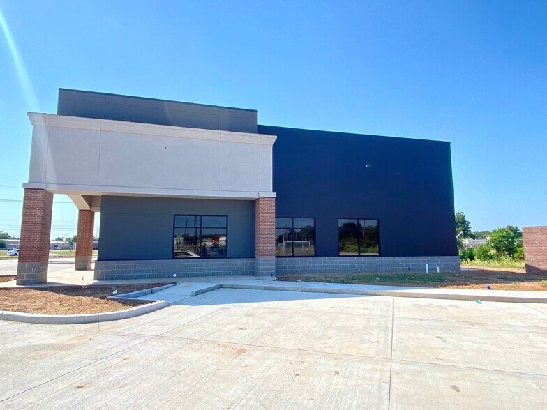 More Photos Of 1500 Swan Lake Road, Bossier City Office For Lease