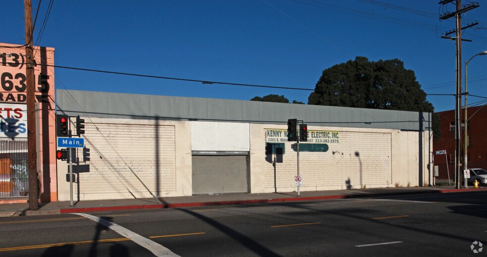 More Photos Of 2301-2305 S Main St, Los Angeles Warehouse For Lease