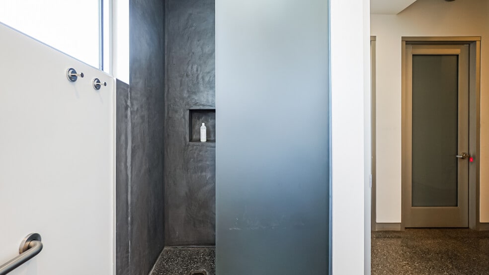 More Photos Of 123-127 Lomita St, El Segundo Loft Creative Space For Sale