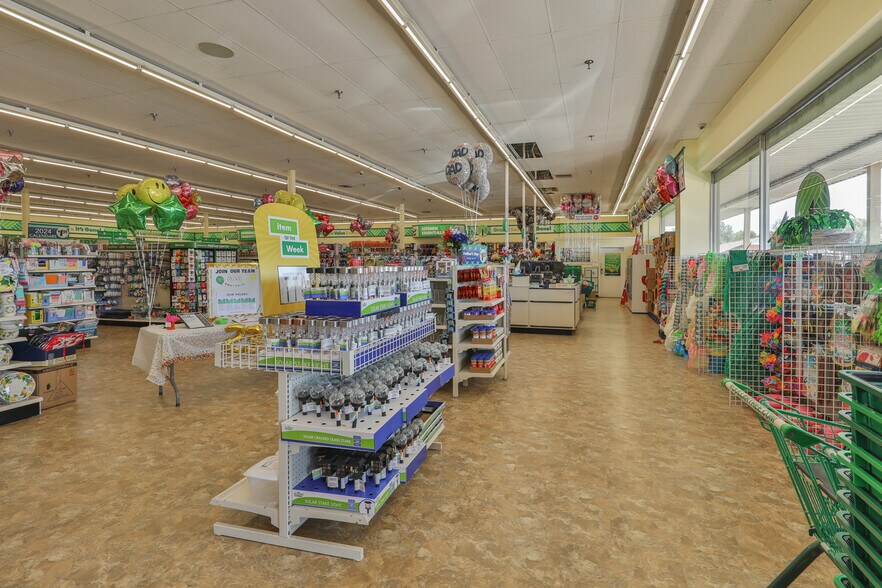 More Photos Of 8718 Highway 22, Dresden Storefront For Sale