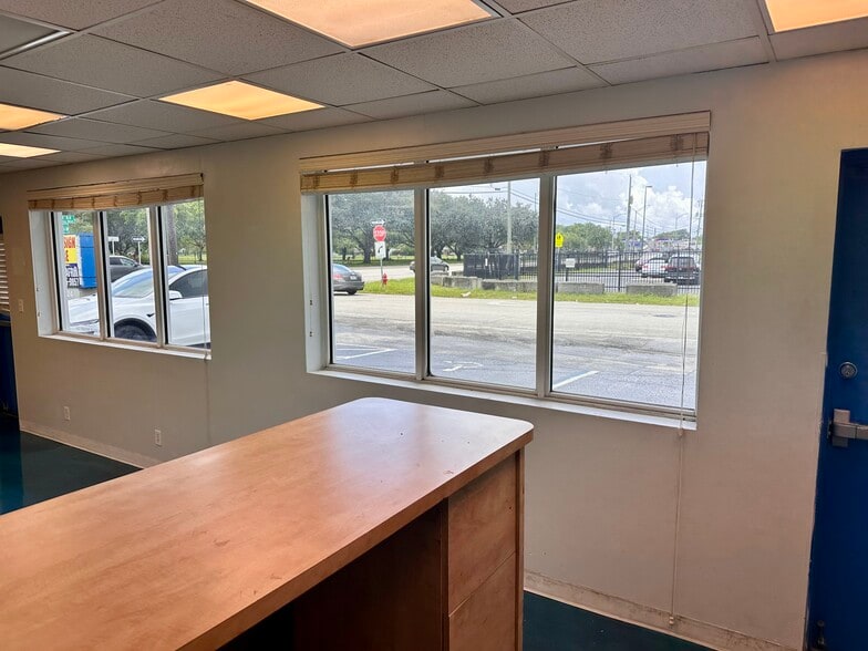 More Photos Of 624 W State Road 84, Fort Lauderdale Medical For Sale