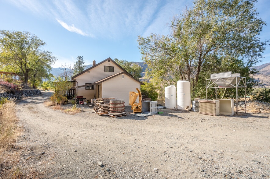 More Photos Of 1002 British Columbia 3, Cawston Winery Vineyard For Sale