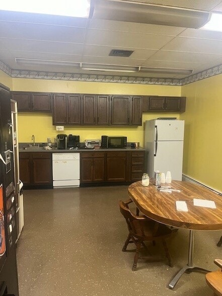 More Photos Of 5230 St Clair Ave, Cleveland Office For Sale