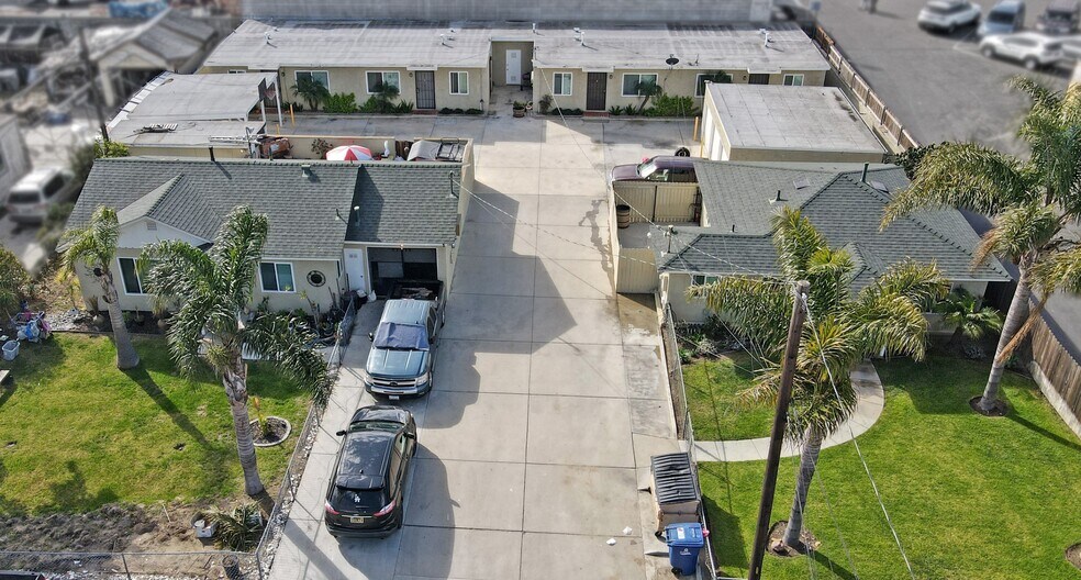 Primary Photo Of 150 Johnson Rd, Oxnard Apartments For Sale