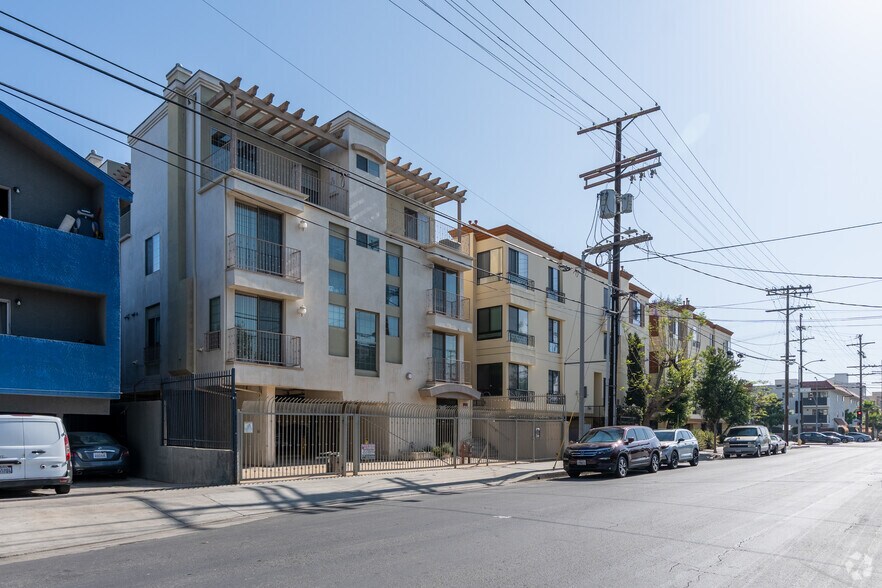 More Photos Of 6938-6950 Laurel Canyon Blvd, Los Angeles Apartments For Lease