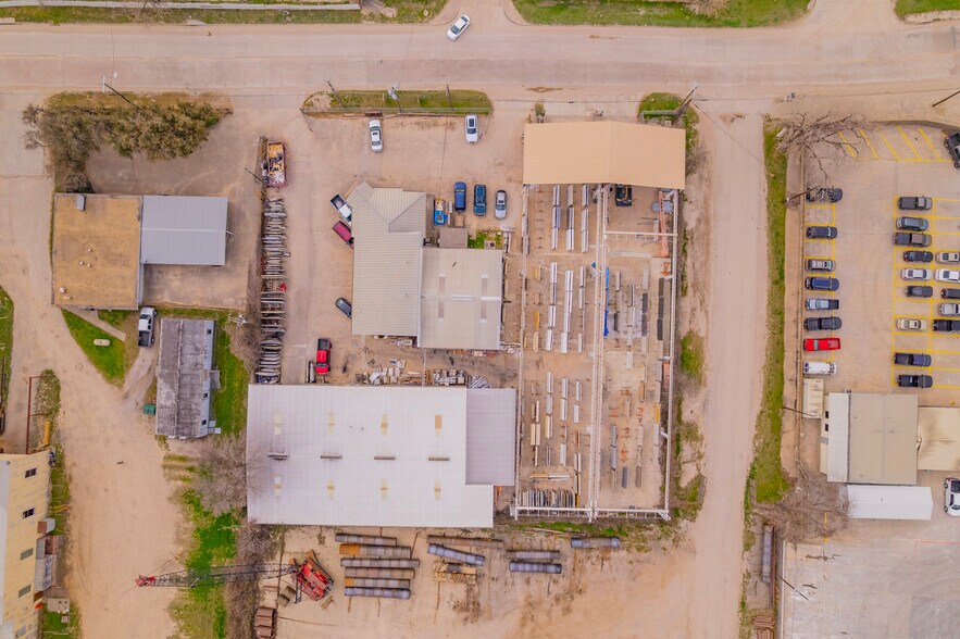 More Photos Of 10582 Spangler Rd, Dallas Manufacturing For Sale