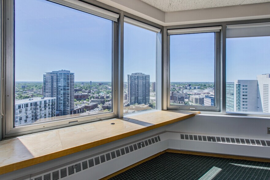 More Photos Of 431 S 7th St, Minneapolis Office Residential For Lease