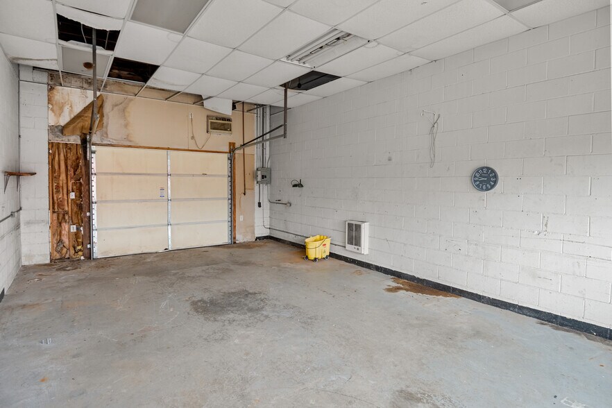 More Photos Of 331 Main St, Lebanon Junction Specialty For Sale