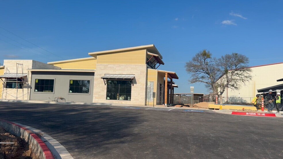 Primary Photo Of 411 12th St, Marble Falls Medical For Lease