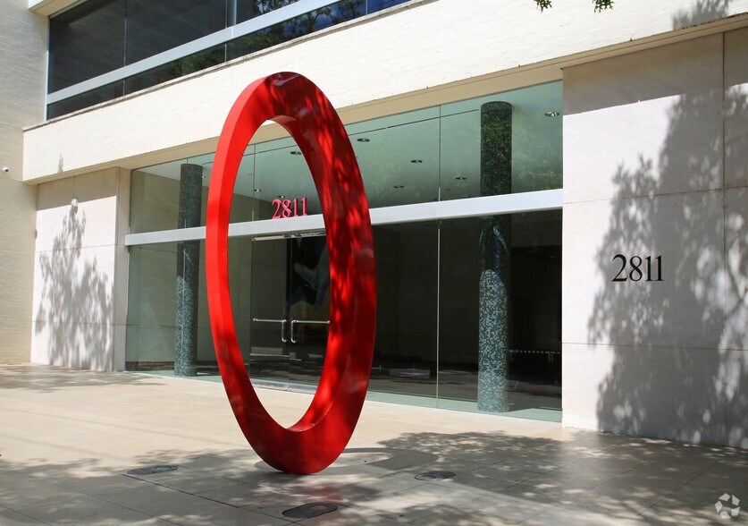 More Photos Of 2811 McKinney Ave, Dallas Office For Lease