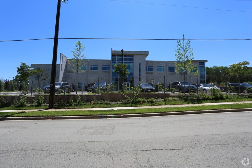 More Photos Of 7521 Jefferson Ave, Hyattsville Flex For Lease