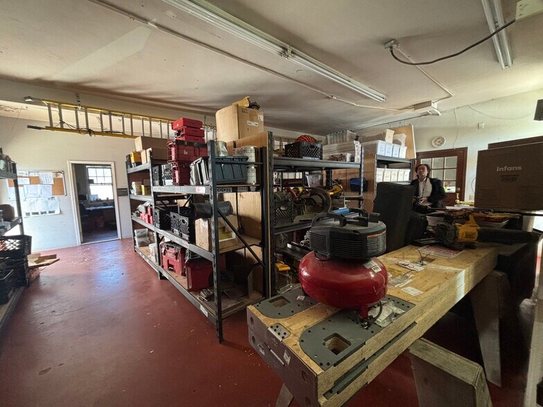 More Photos Of 180 South Blvd, San Mateo Freestanding For Sale