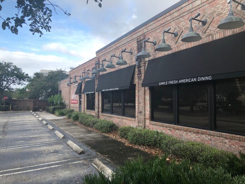 More Photos Of 1500 N Courtyard Cir, Port Saint Lucie Restaurant For Lease