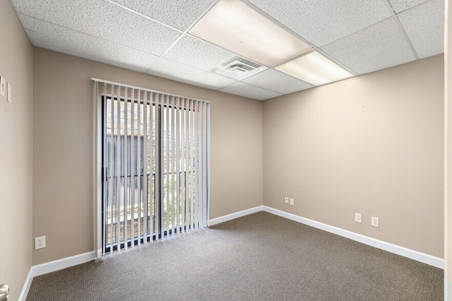 More Photos Of 13740 Research Blvd, Austin Office For Sale