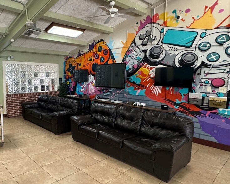 More Photos Of 2932 N 14th St, Phoenix Assisted Living For Sale