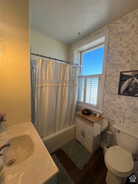 More Photos Of 95 N Main St, Panguitch Restaurant For Sale