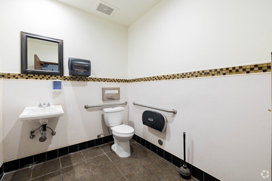 Photo of 1st Floor Ste 934