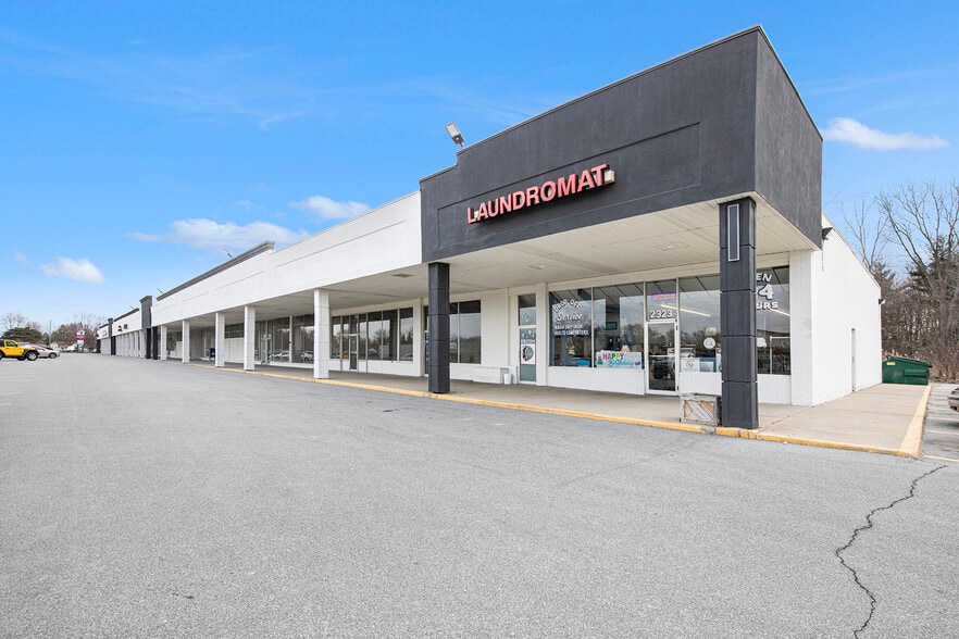 More Photos Of 2055 Gratiot Blvd, Marysville Unknown For Lease