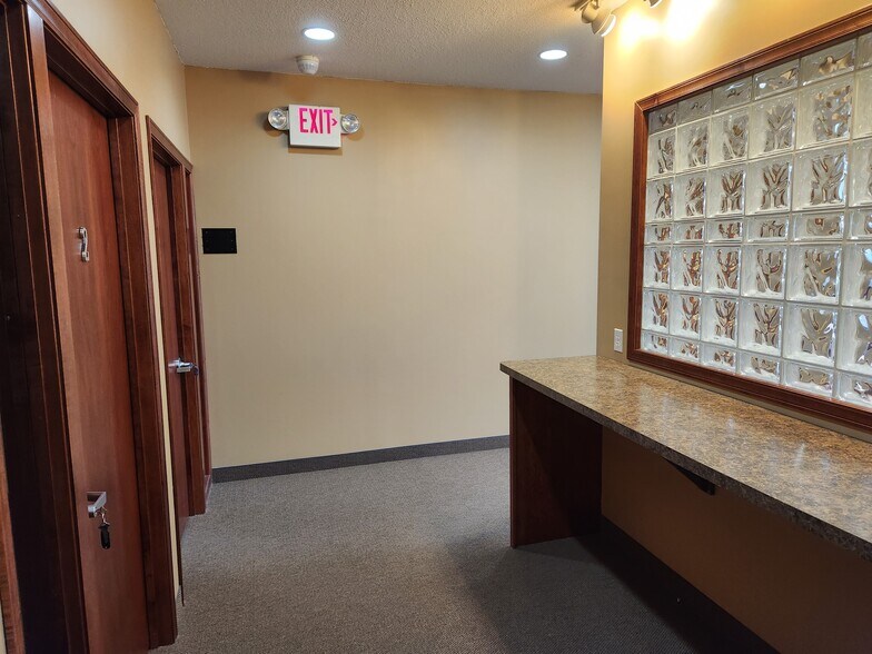 More Photos Of 3352 Sherman Ct, Eagan Medical For Sale