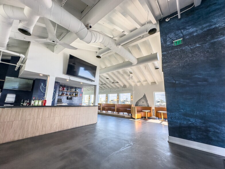 More Photos Of 2406 Newport Blvd, Newport Beach Restaurant For Lease