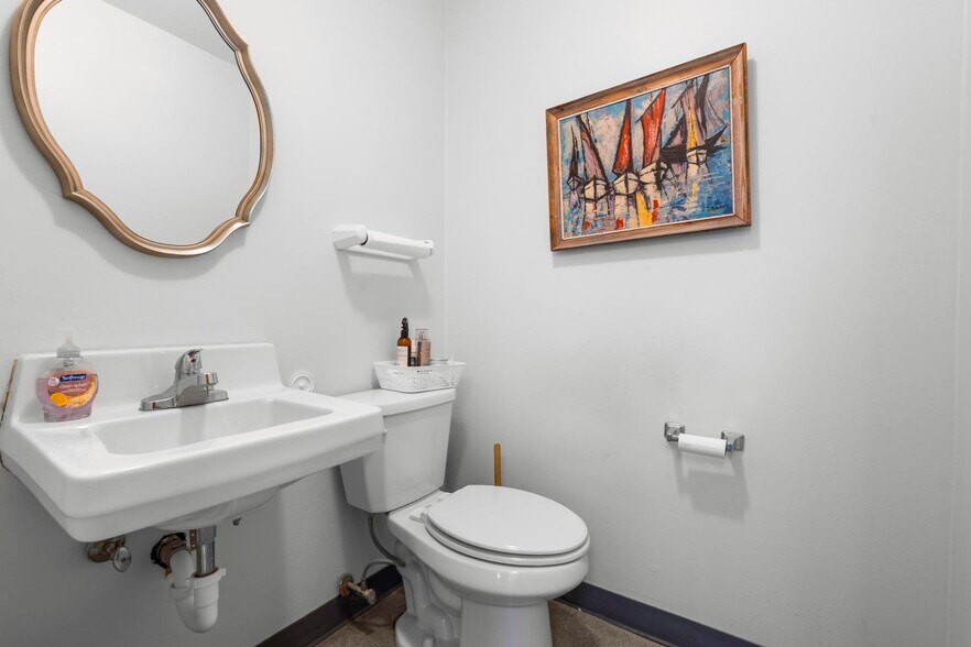 More Photos Of 385 Main St, West Haven Medical For Sale