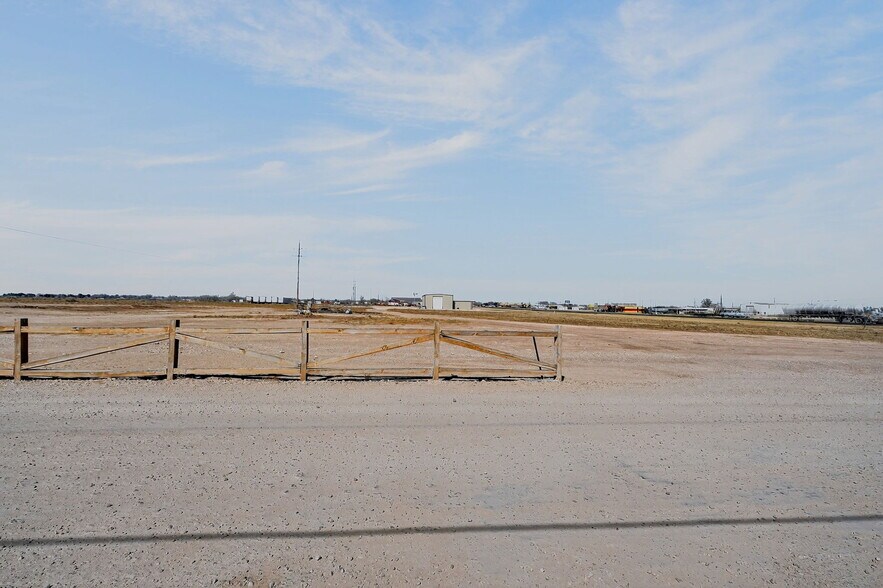 More Photos Of US Hwy 385 & FM 1788, Seminole Land For Sale