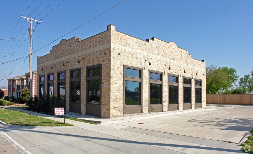 More Photos Of 320 E Main St, Lewisville Office For Lease