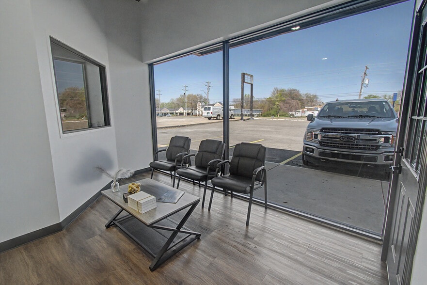 More Photos Of 3305 Chandler Rd, Muskogee Freestanding For Lease