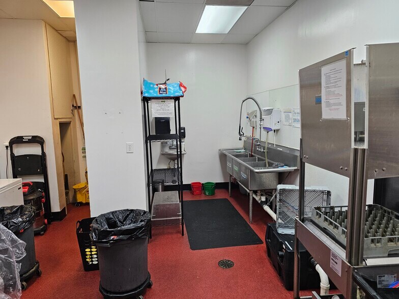 More Photos Of 420 The Parkway, Greer General Retail For Sale