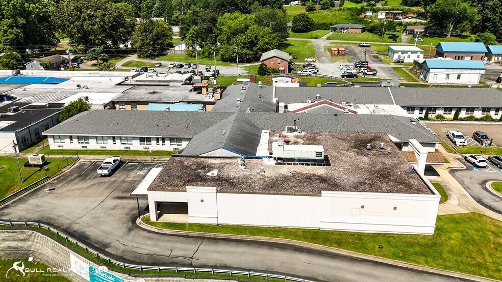 More Photos Of 1362 S Main St, Ellijay Hospital For Lease
