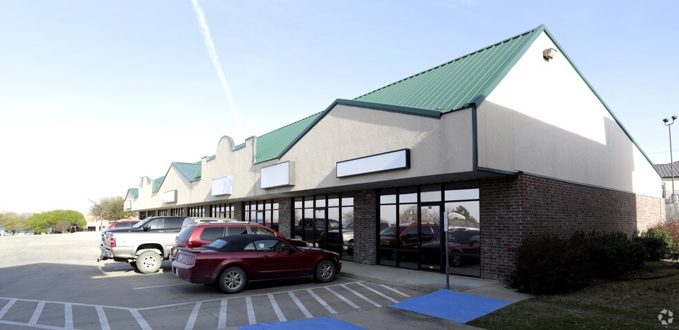 More Photos Of 1705 S FM 51, Decatur Office For Lease