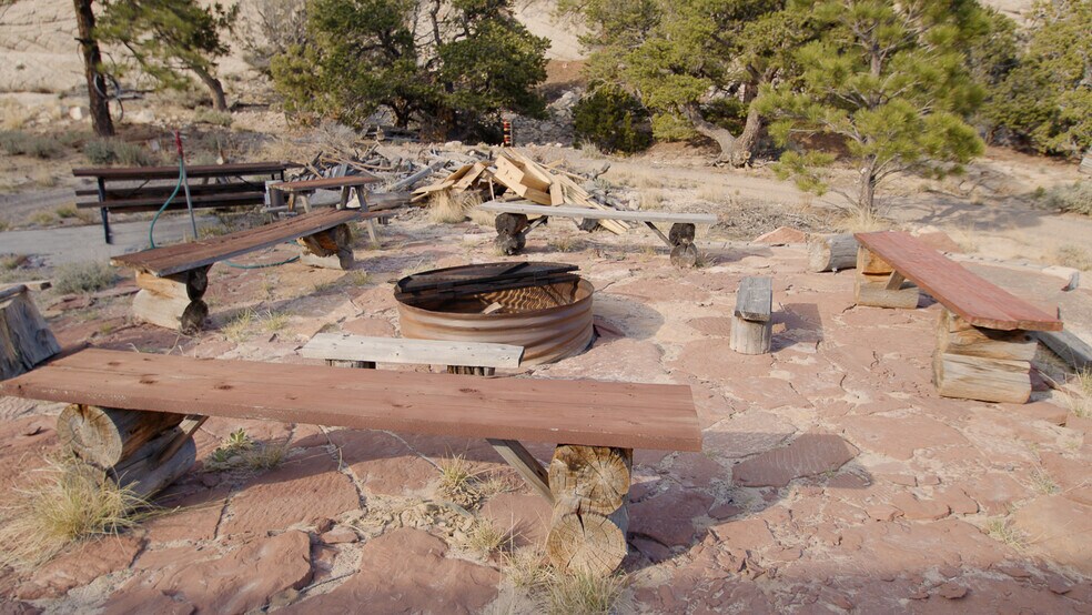 More Photos Of 897 E Cocks Comb Dr, Teasdale Land For Sale