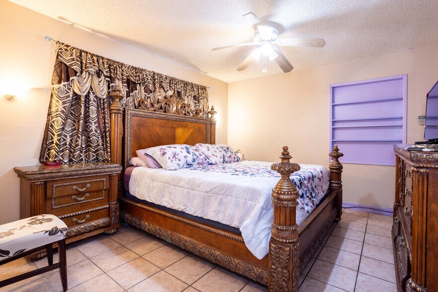 More Photos Of 6402 Graves Ave, Van Nuys Apartments For Sale