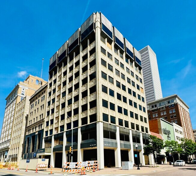 More Photos Of 8 E 3rd St, Tulsa Office Residential For Sale