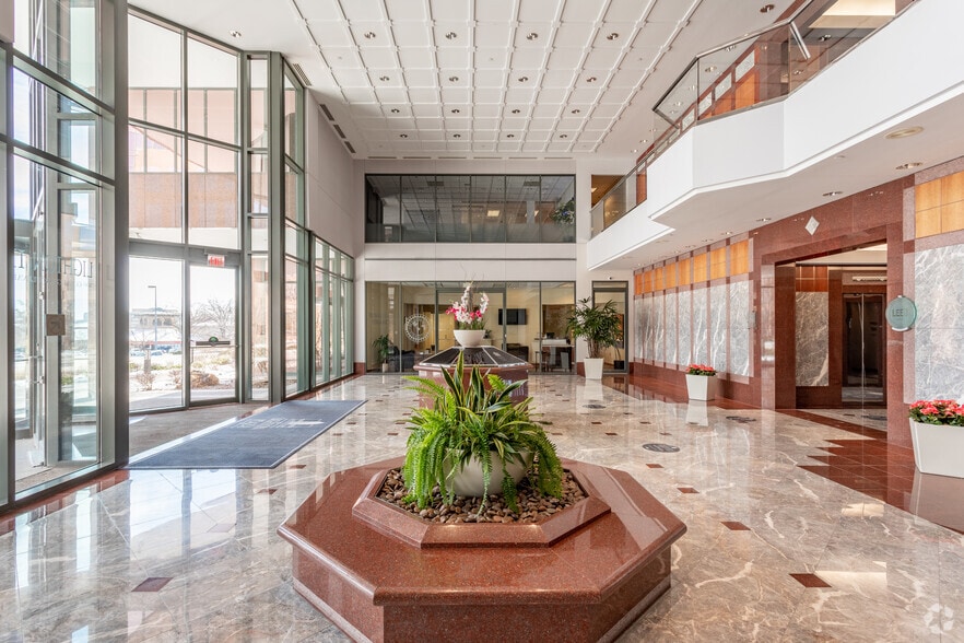 More Photos Of 7300 College Blvd, Overland Park Unknown For Lease