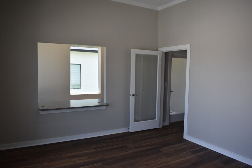 More Photos Of 216 Paloma Dr, Temple Office For Lease