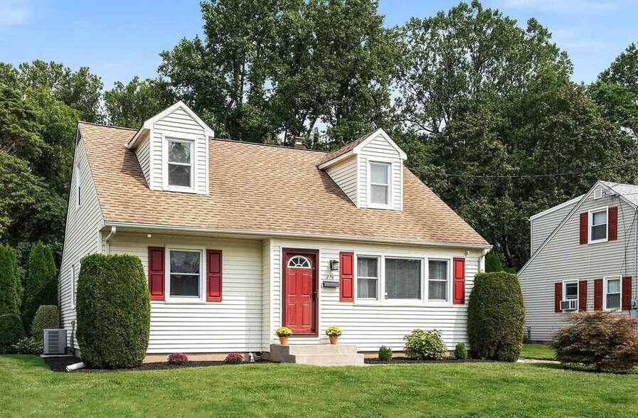 25 Scotch Rd, Ewing, NJ 08628 For Lease