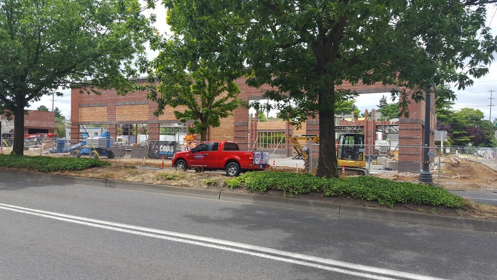 More Photos Of 5118-5132 NE Martin Luther King Jr Blvd, Portland Storefront For Lease