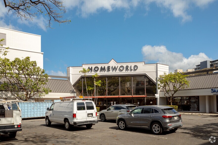 More Photos Of 702 S Beretania St, Honolulu Freestanding For Lease